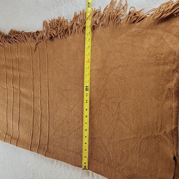 LAYERS BY LIZDEN Cocoon Sweater tan with fringe One Size - Picture 6 of 6